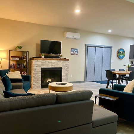 New Modern Cabin! 5Mi To Mt Rainier National Park! Hot Tub & Wifi Ashford Exterior photo