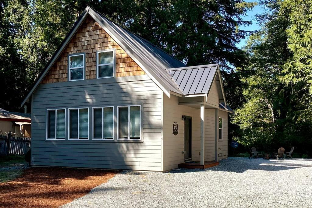 New Modern Cabin! 5Mi To Mt Rainier National Park! Hot Tub & Wifi Ashford Exterior photo